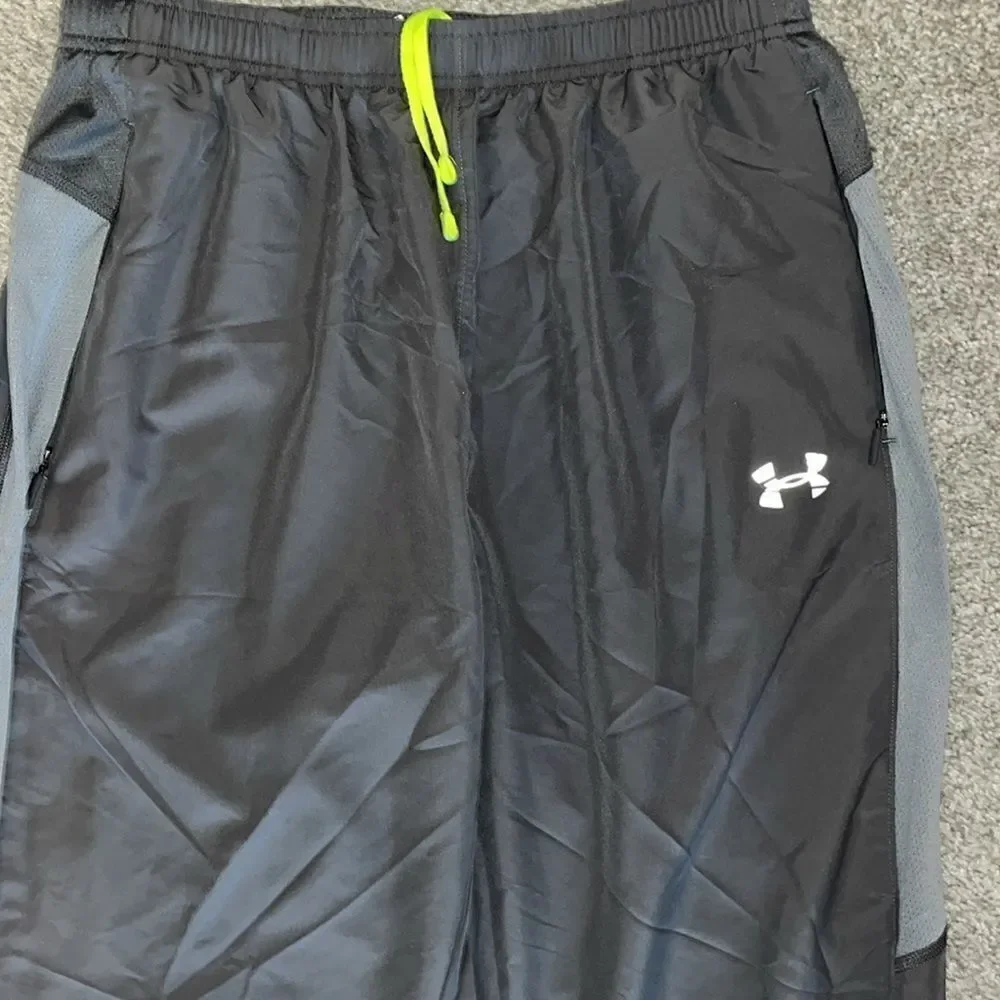 Gray w/pockets Under Armour Yoga running marathon gym workout pants zipper cuff